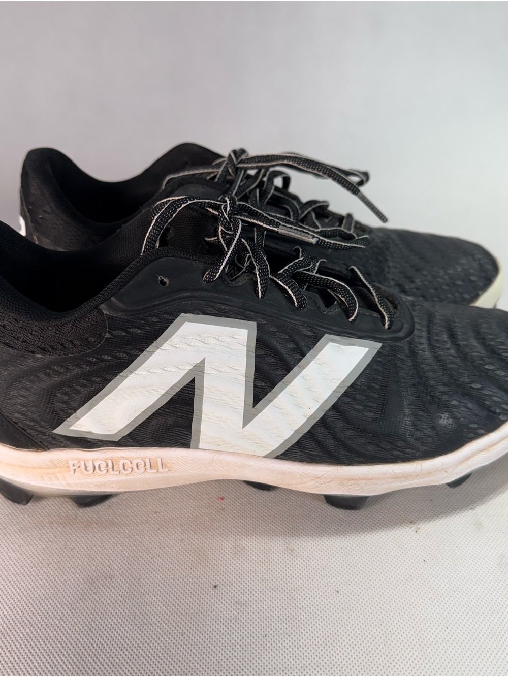 New Balance Men's FuelCell 4040v7 Molded Baseball Cleat Black & White SZ 8.5
